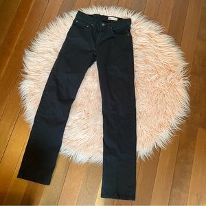 NWOT Wrangler Slim Straight Black Jean
